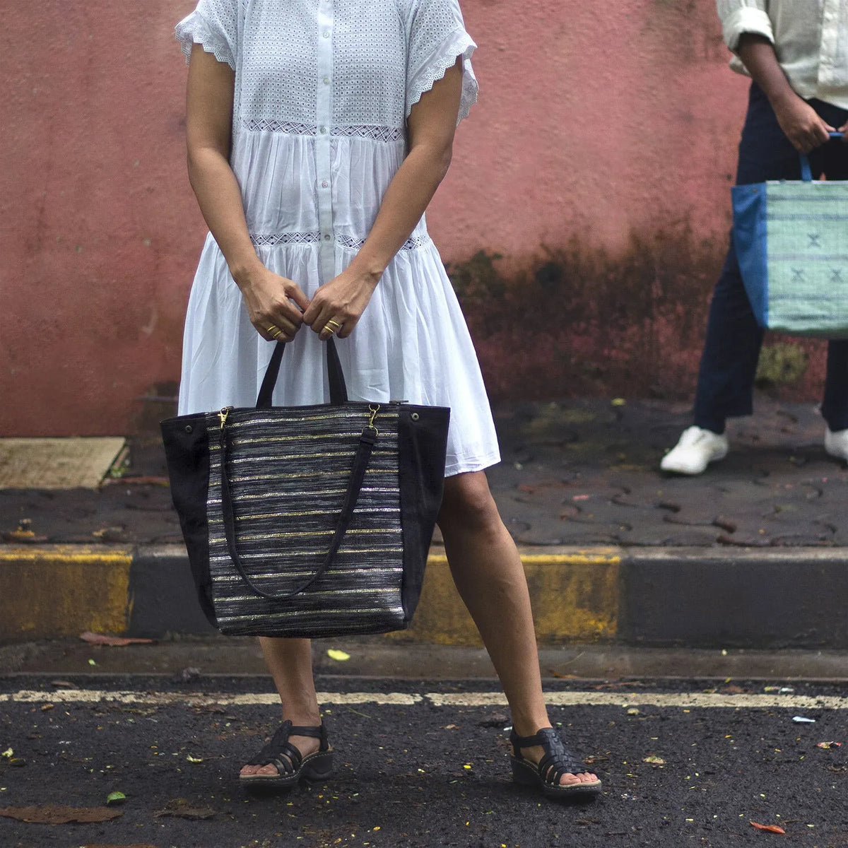 VYARA Vegan Everyday Shoulder Bag