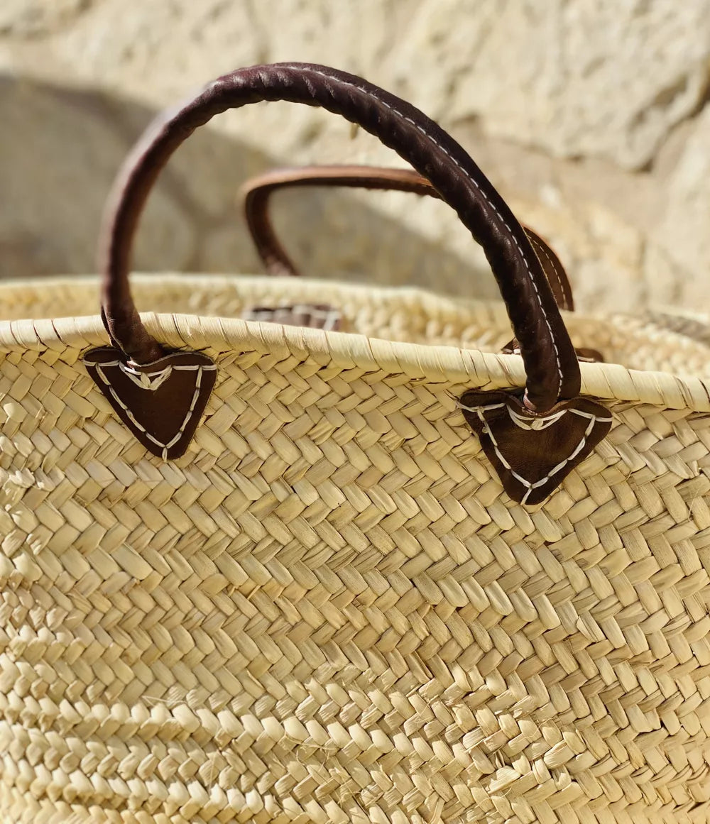 Palm basket with short leather handle